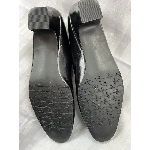 Soft Style Women's 10M Black Slip On Round Toe Faux Leather Low Heel Shoes - Picture 6 of 8